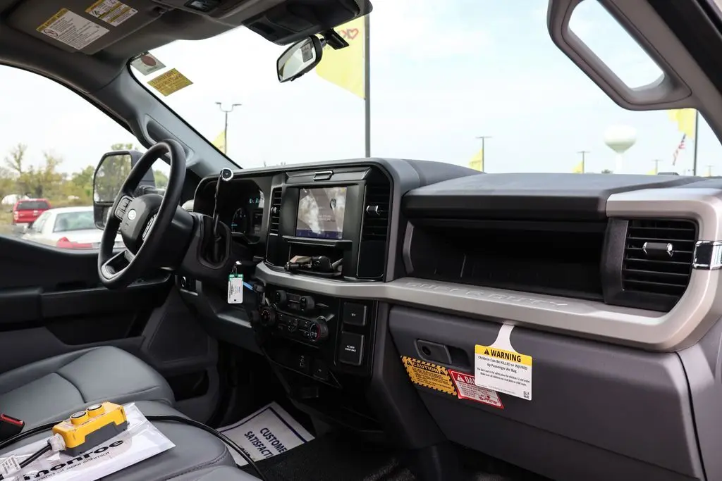 2025 Ford F-450 XL photo 9