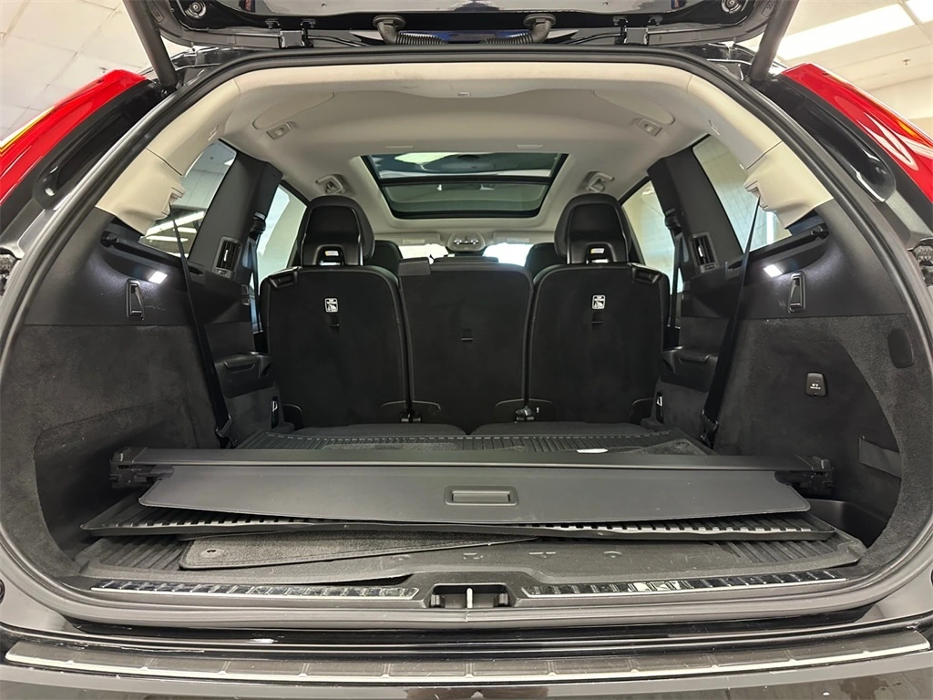 2023 Volvo - image 21