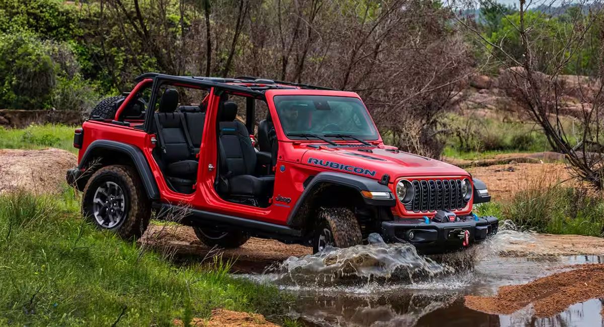 2025 Jeep Wrangler Exterior Passenger Side Front Profile while Water Fording