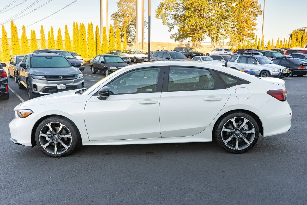 2026 Honda Civic Sport Touring - Photo 8