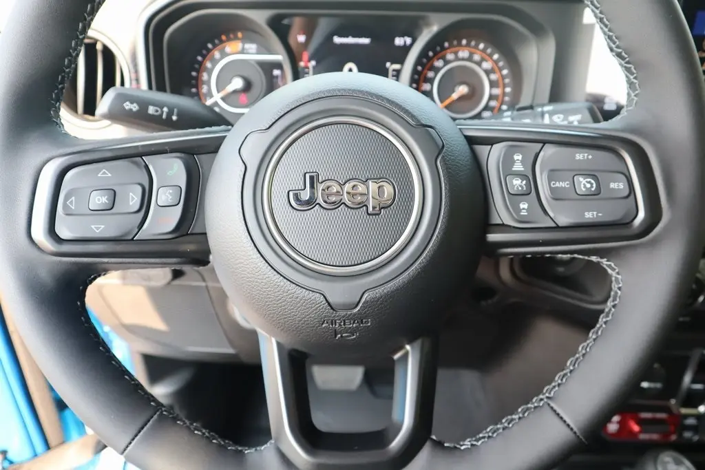 2025 Jeep Wrangler Rubicon X photo 3