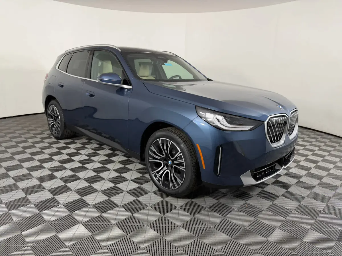 2026 BMW X3 30's photo