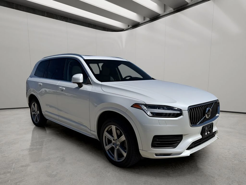 2022 Volvo - image 7