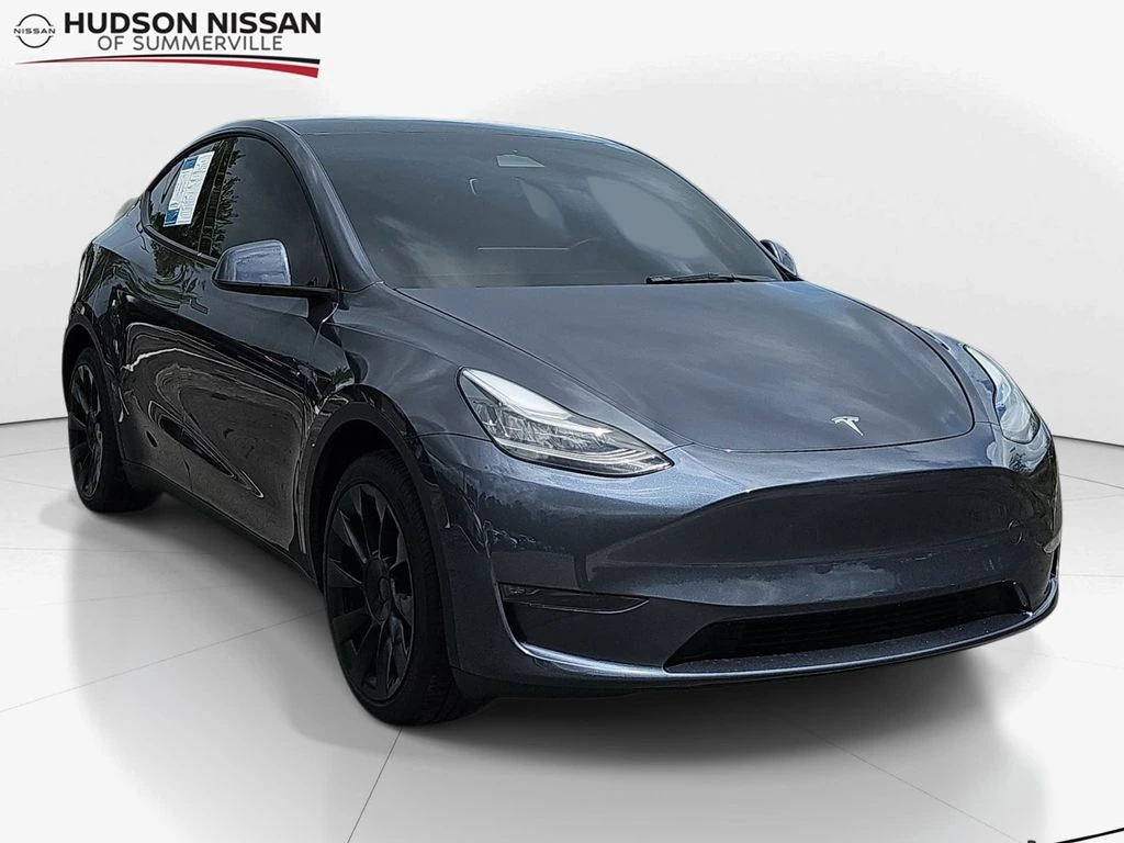 2023 Tesla Model Y Long Range Dual Motor All-Wheel Drive's photo