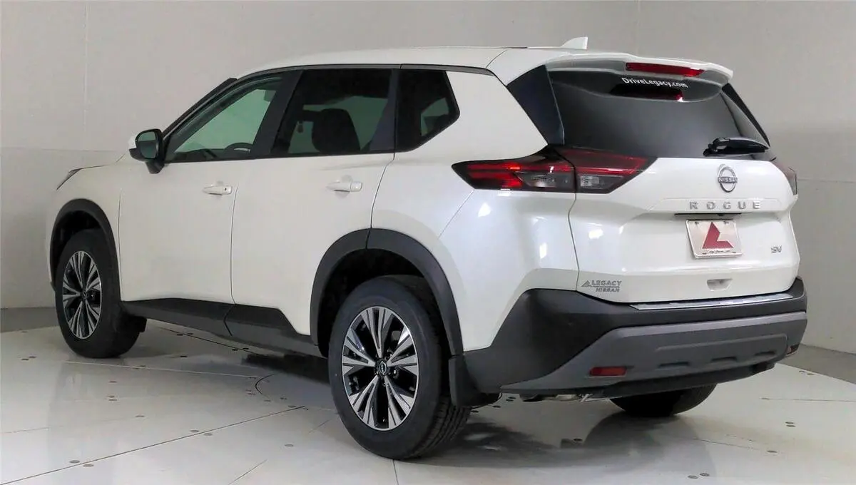 2023 Nissan Rogue SV photo 2