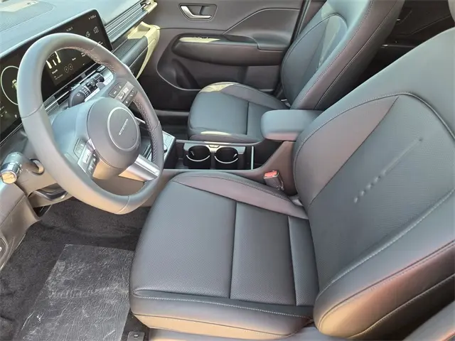 2026 Hyundai Kona SEL photo 11
