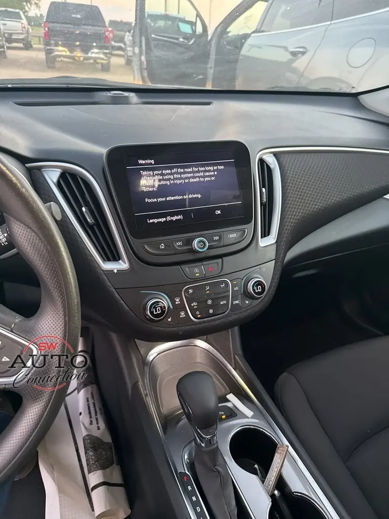 2024 Chevrolet Malibu 1LT photo 17