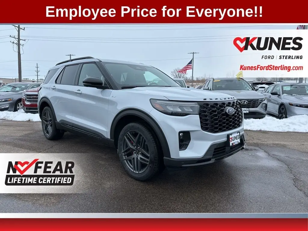 2026 Ford Explorer ST-LINE's photo