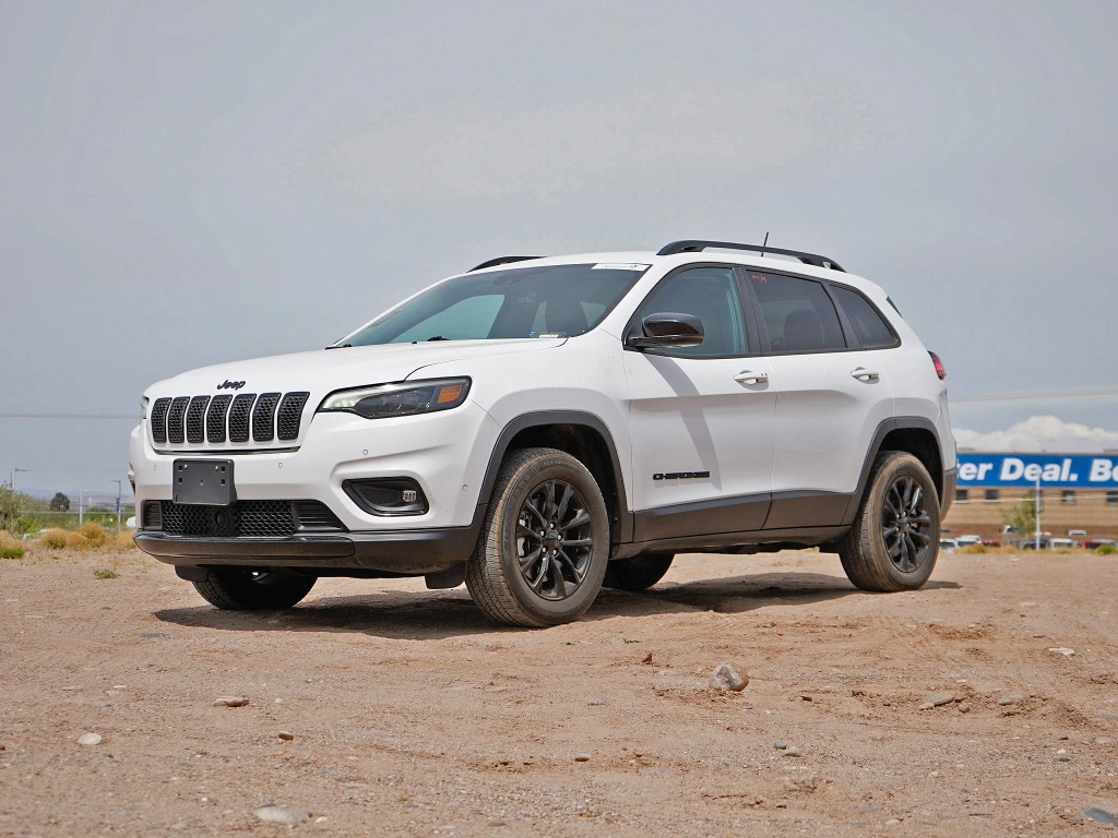 2023 Jeep Cherokee Altitude Lux