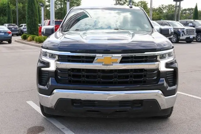 2023 Chevrolet Silverado 1500 LT1 photo 2