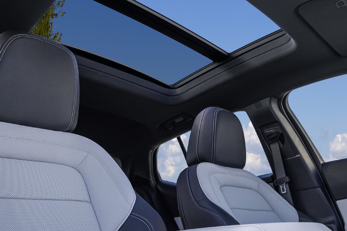 2026 Chevy Equinox EV Interior Cabin Seating & Sunroof