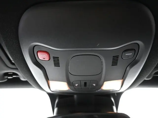 2021 Jeep Renegade Latitude photo 18