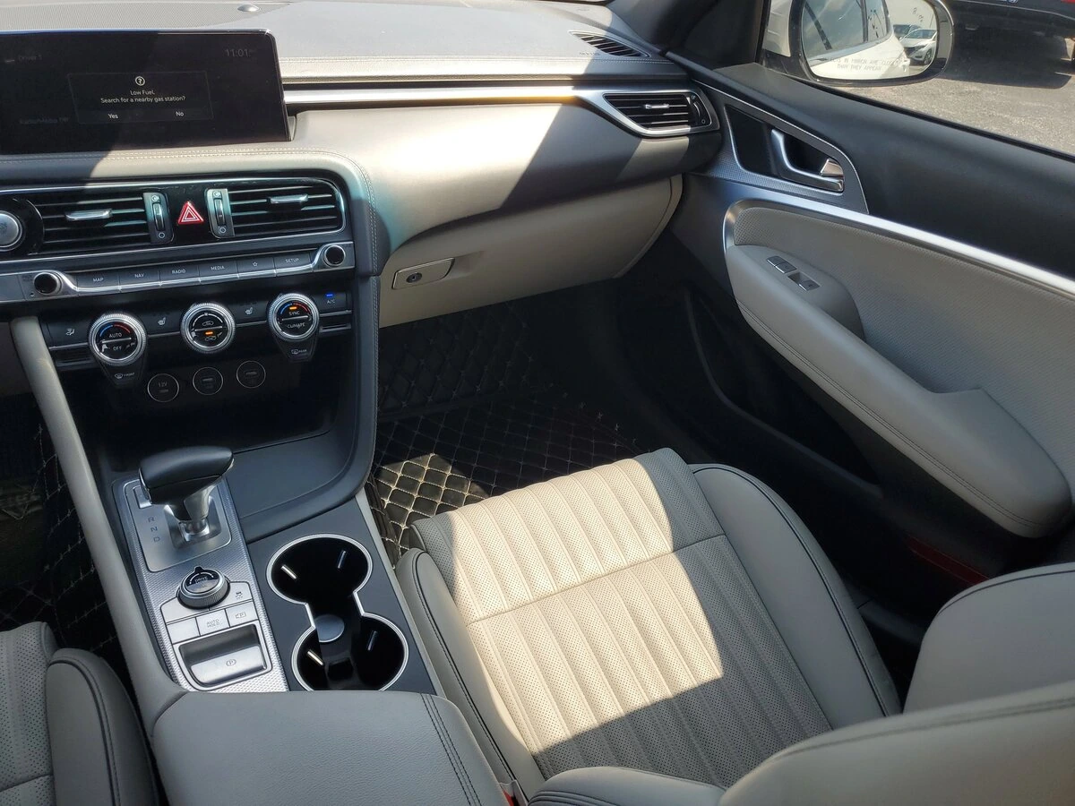 2022 GENESIS G70 Standard - Photo 19