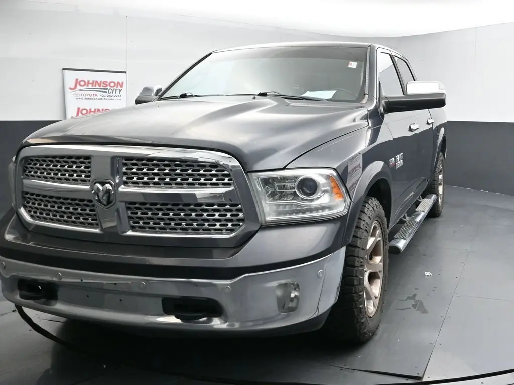 2014 Ram 1500 Laramie photo 4