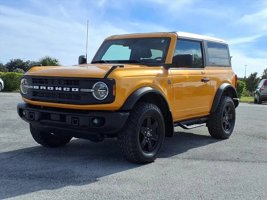 2022 Ford Bronco Base Big Bend Black Diamond Outer Banks photo 2