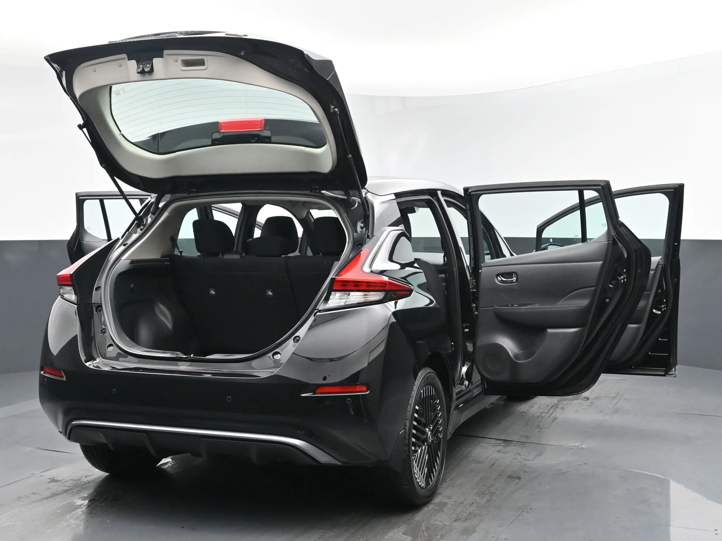 2023 Nissan Leaf SV Plus photo 31