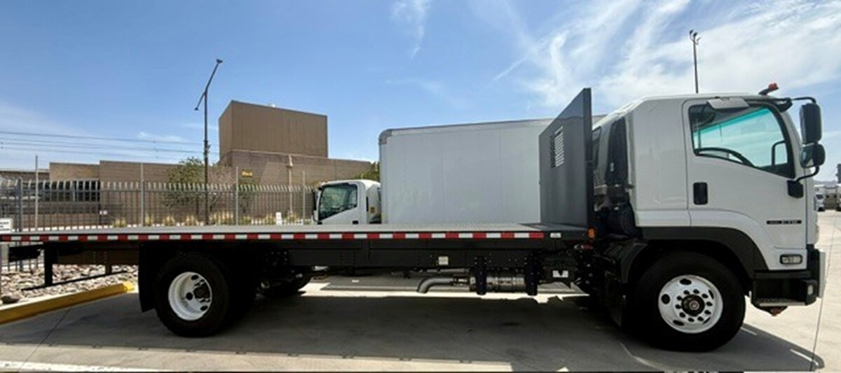 2025 Isuzu FTR in Flagstaff, AZ — photo 3