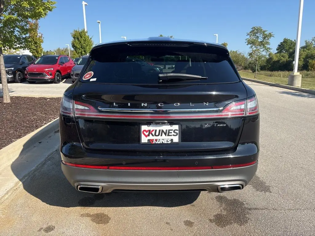 2019 Lincoln Nautilus Reserve photo 2