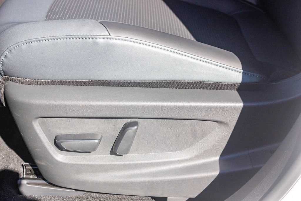 2026 Nissan LEAF SV+ - Photo 24