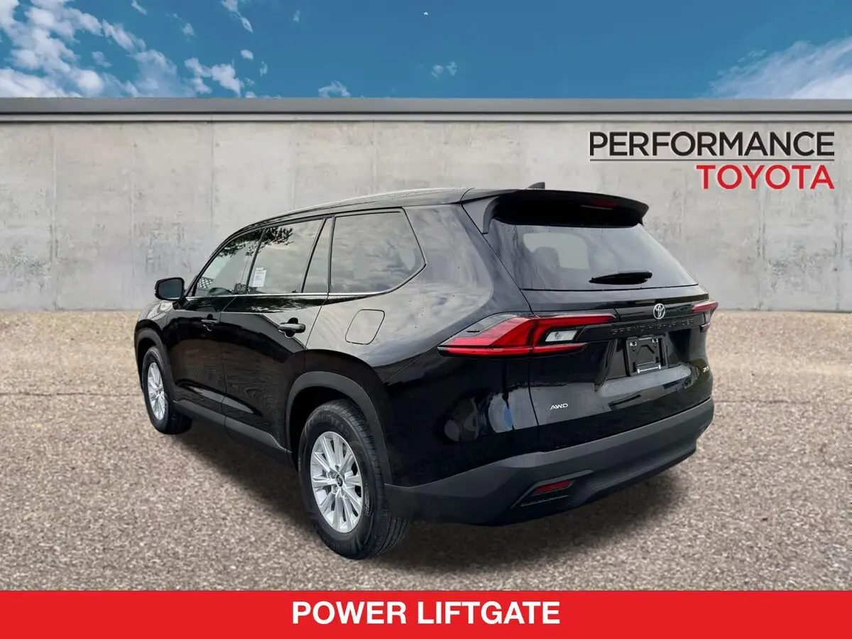 2026 Toyota Grand Highlander XLE photo 2