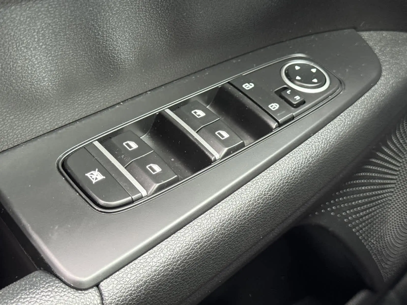 2024 Kia Forte LXS photo 23