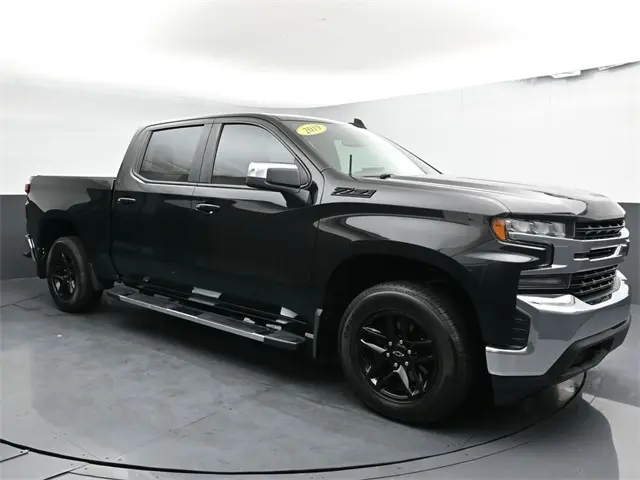 2019 Chevrolet Silverado 1500 LT Z71 photo 2