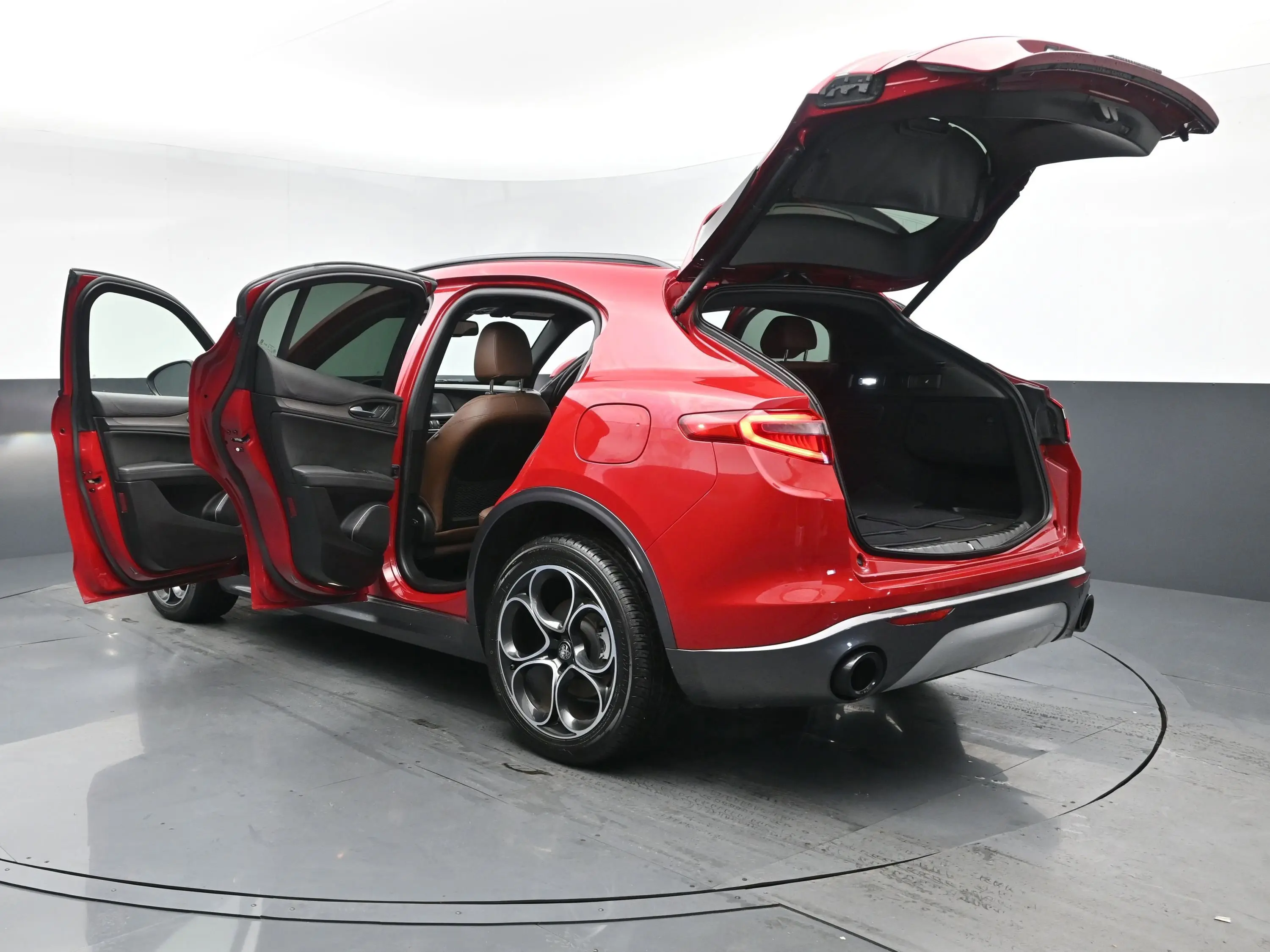 2022 Alfa Romeo Stelvio Ti photo 29