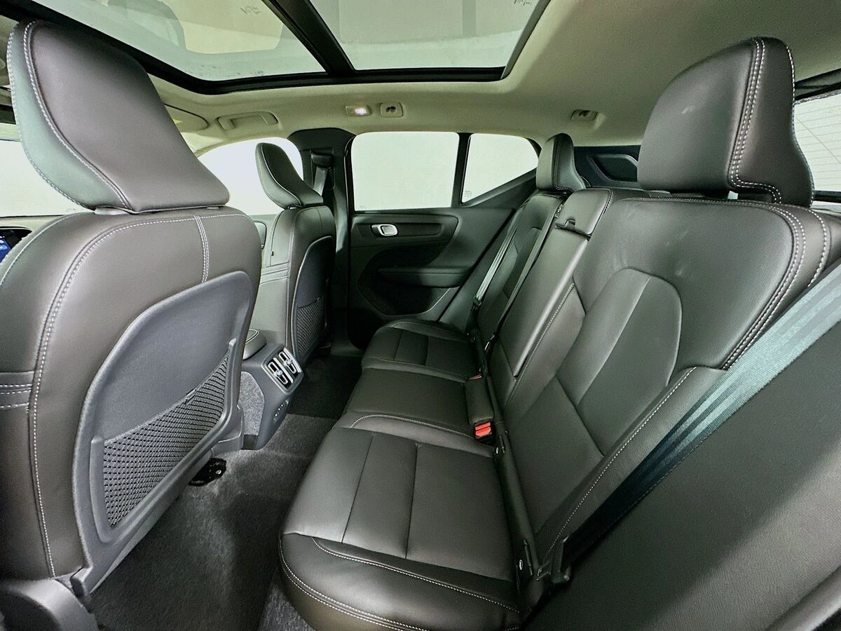 2026 Volvo XC40 Plus - Photo 38