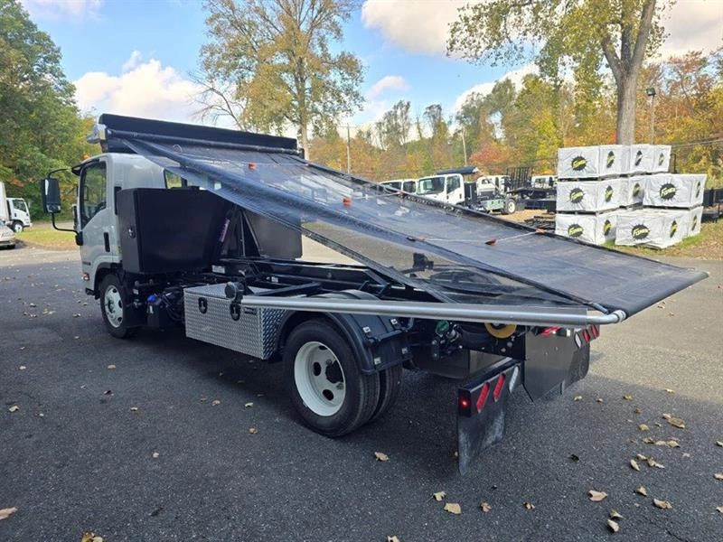 2024 Isuzu NRR in Syracuse, NY — photo 5