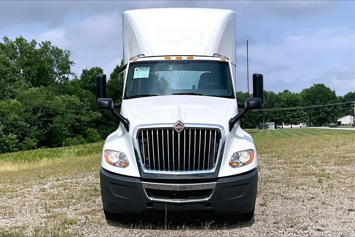 2021 International LT in Louisville, KY — photo 3