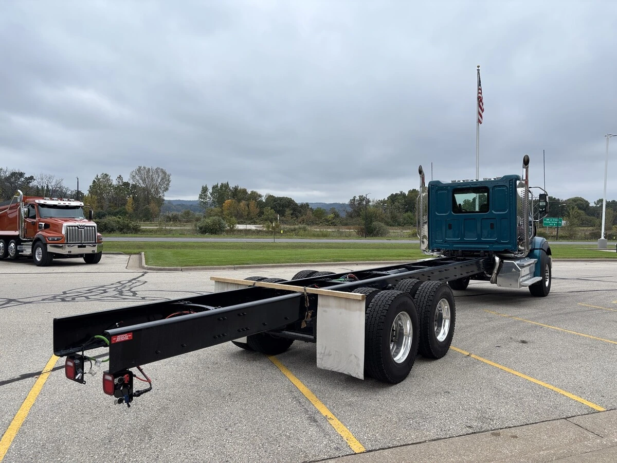 2027 Western Star 49X — photo 5