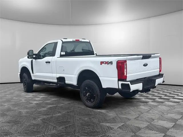 2026 Ford F-350 photo 3