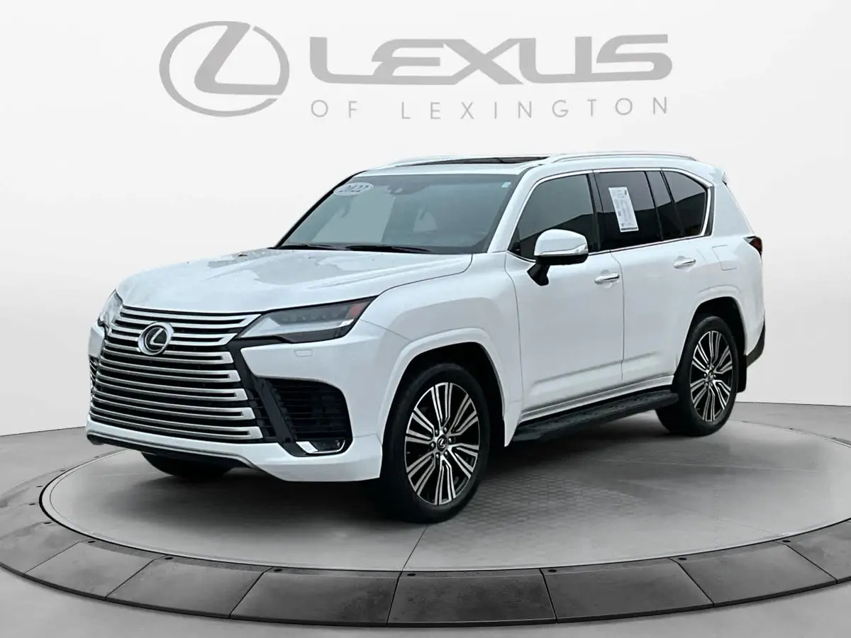 2022 Lexus LX Luxury's photo