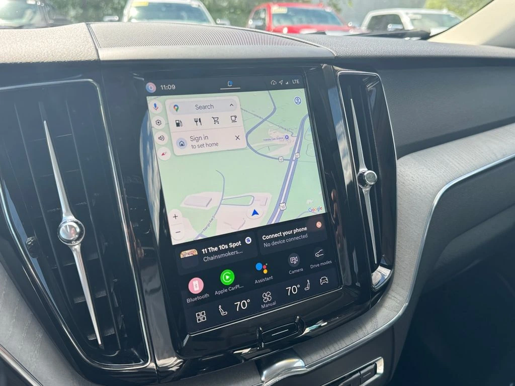 2025 Volvo XC60 Plus - Photo 21