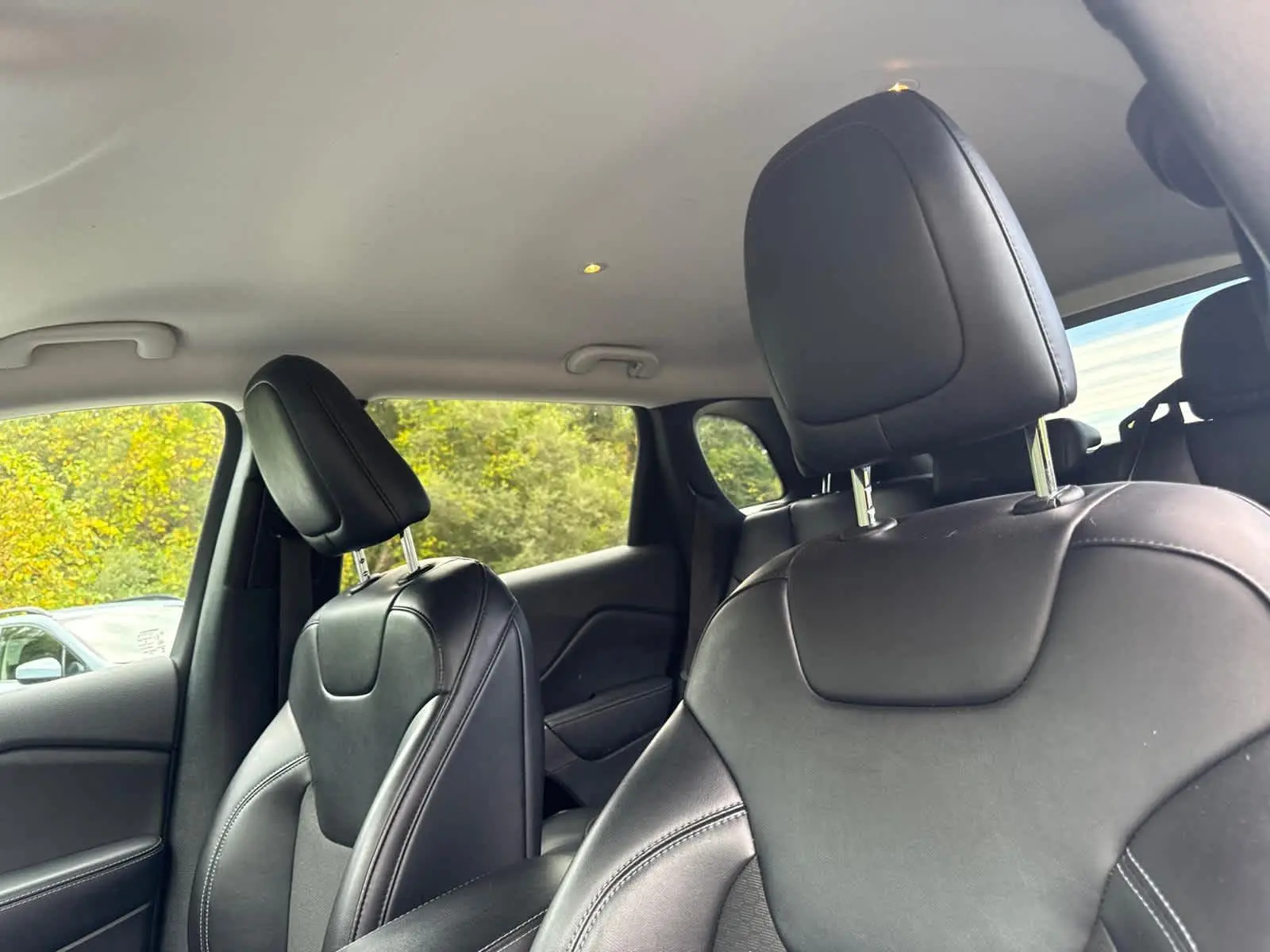 2020 Jeep Cherokee Latitude photo 14