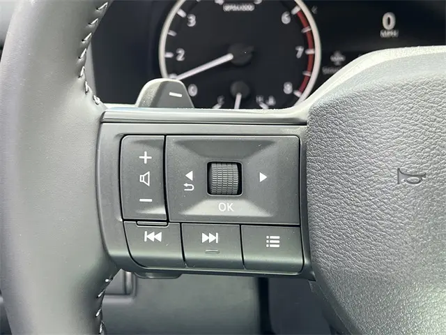 2026 Nissan Rogue SV photo 11