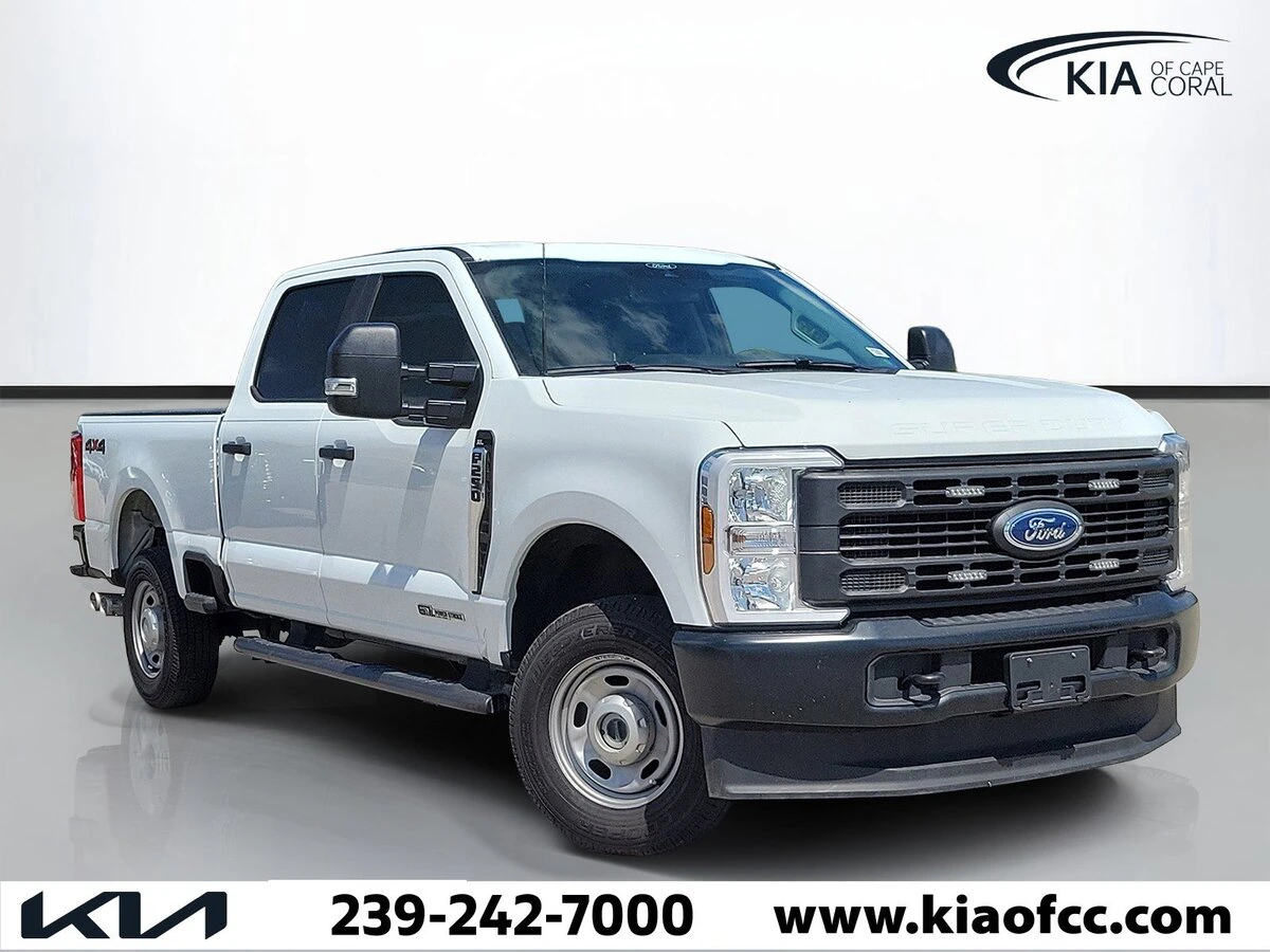 2025 Ford F-250 XL 4x4 Crew Cab 6-3/4' Box's photo