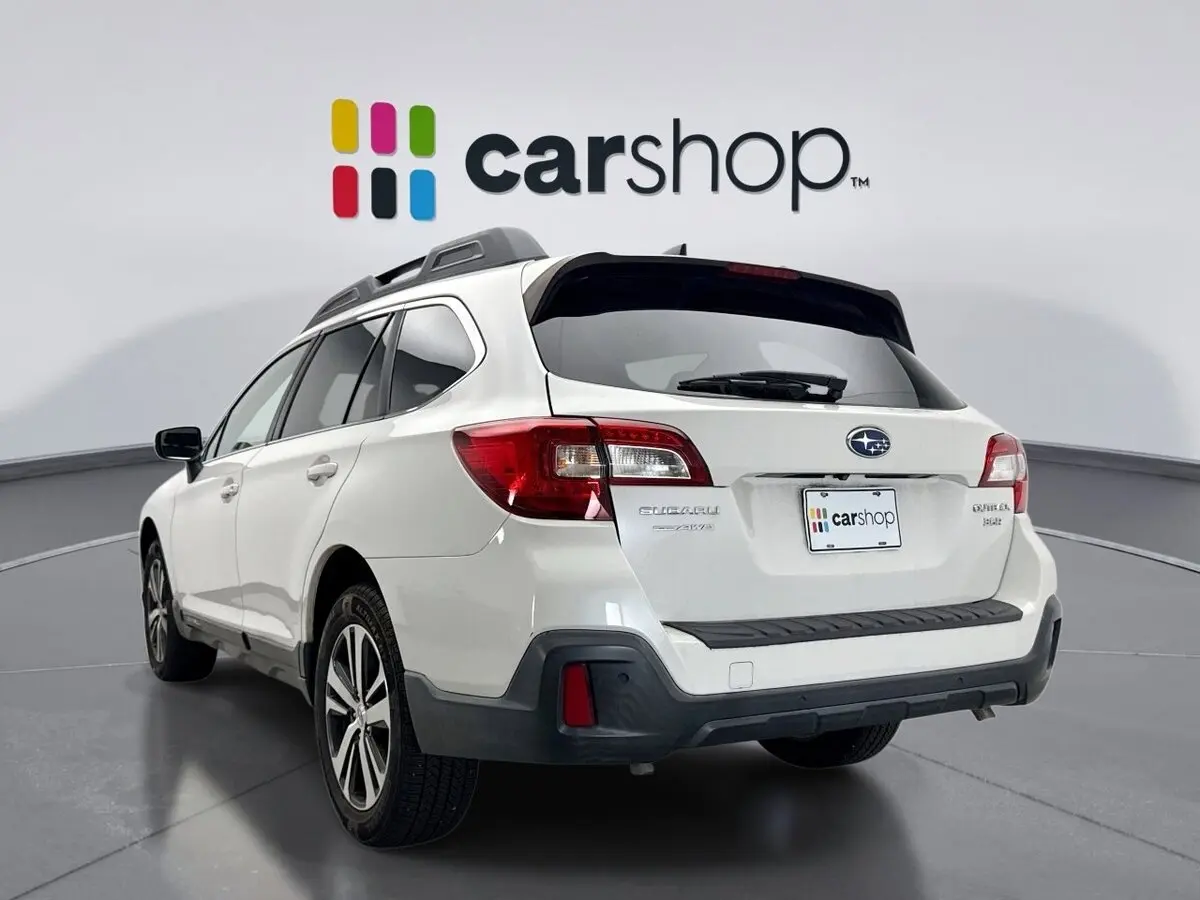 2019 Subaru Outback Limited photo 3