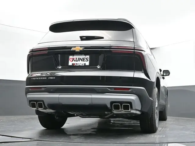 2026 Chevrolet Traverse 2LT photo 37