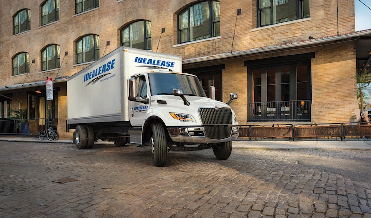 Truck lease and rental programs