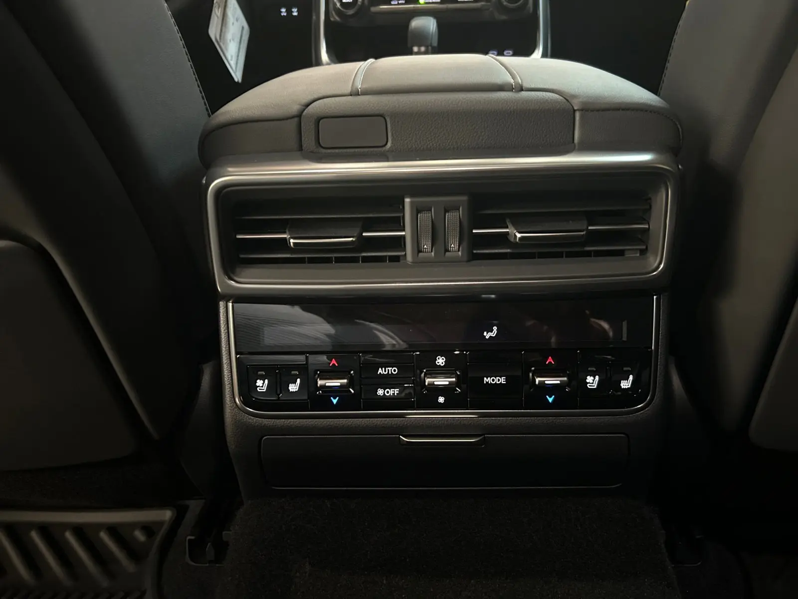 2025 Lexus LX photo 15
