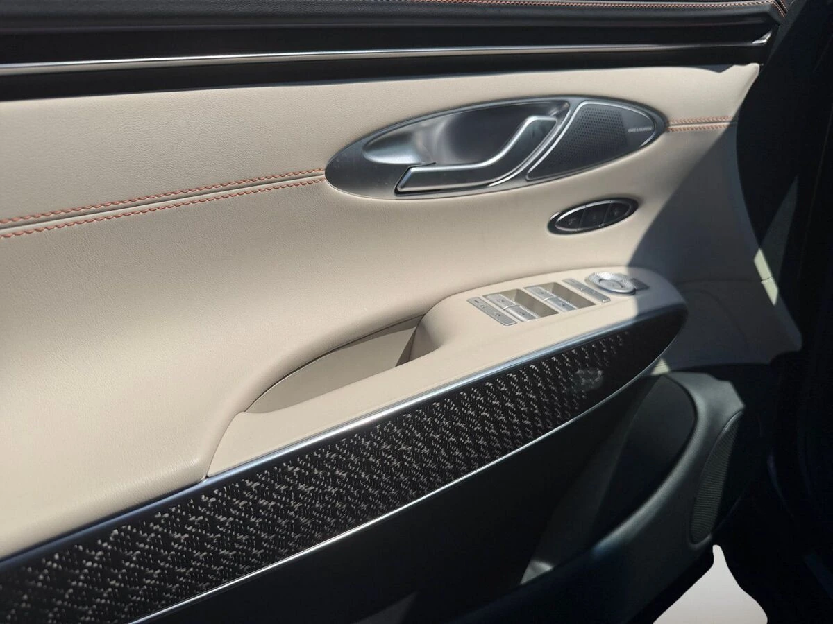 2026 GENESIS GV70 Sport Prestige - Photo 15