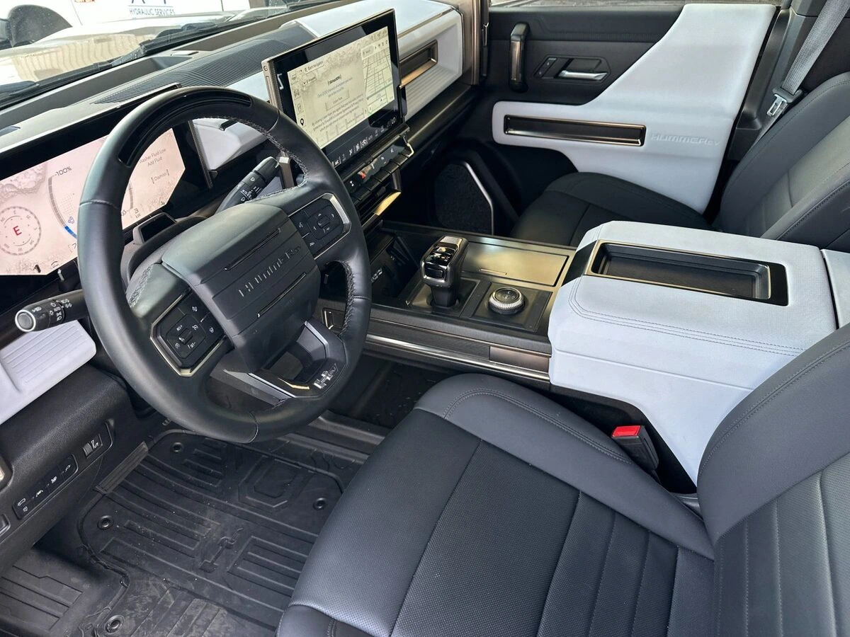 2024 GMC HUMMER EV 2X - Photo 10