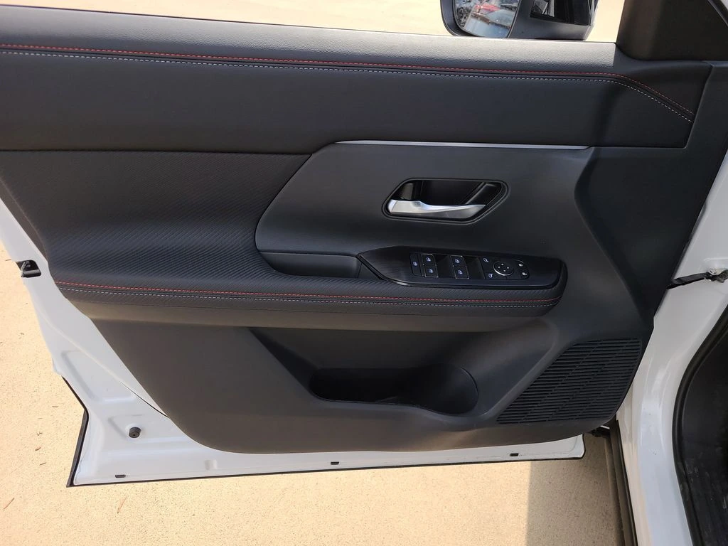 2026 Nissan KICKS SR - Photo 14