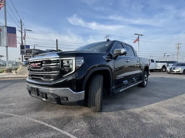 2022 Gmc Sierra 1500 SLT photo 3