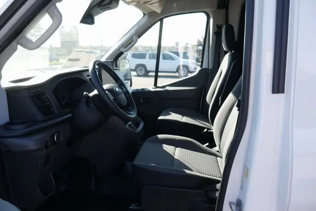 2025 Ford Transit photo 2