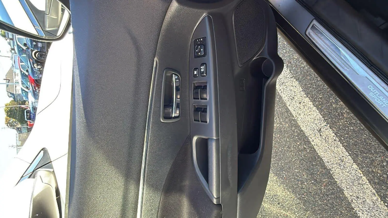 2023 Mitsubishi Outlander Sport ES photo 9