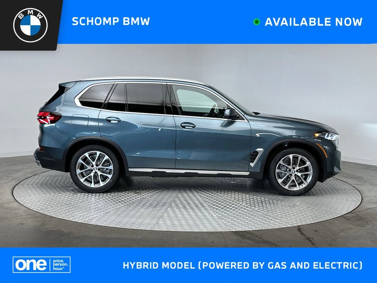 2026 BMW X5 xDrive50e's photo