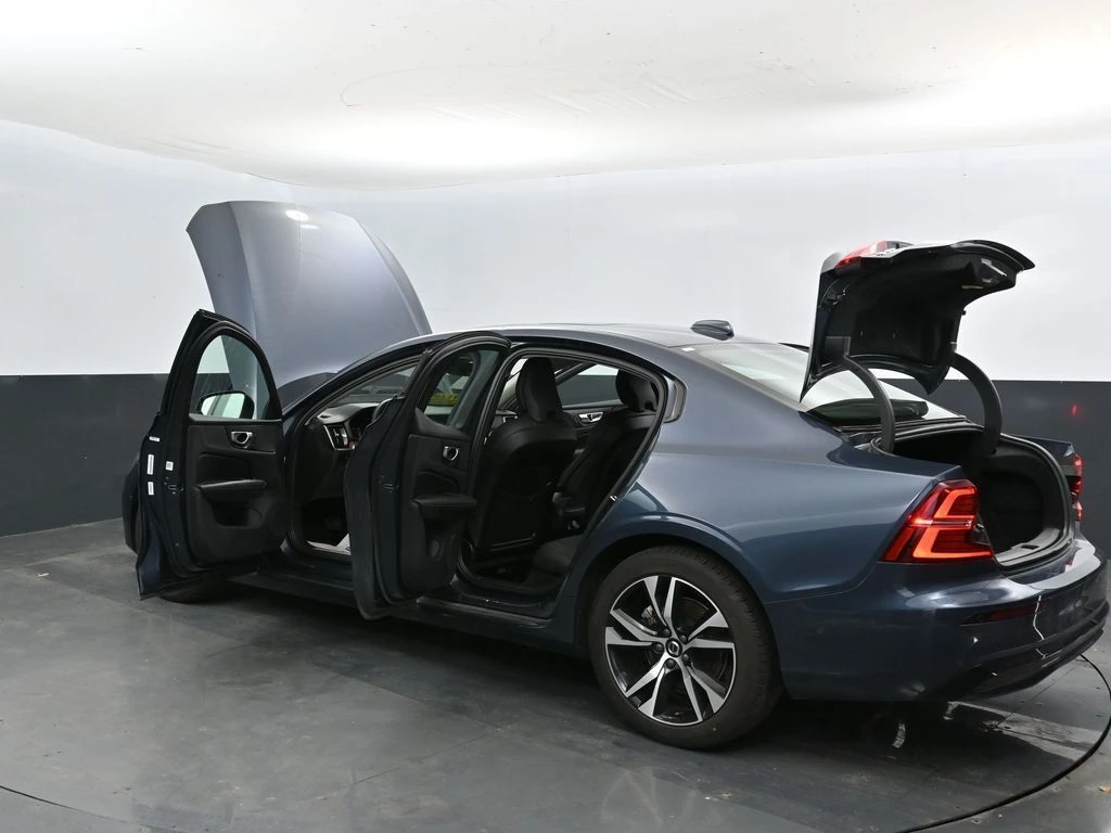 2024 Volvo - image 51