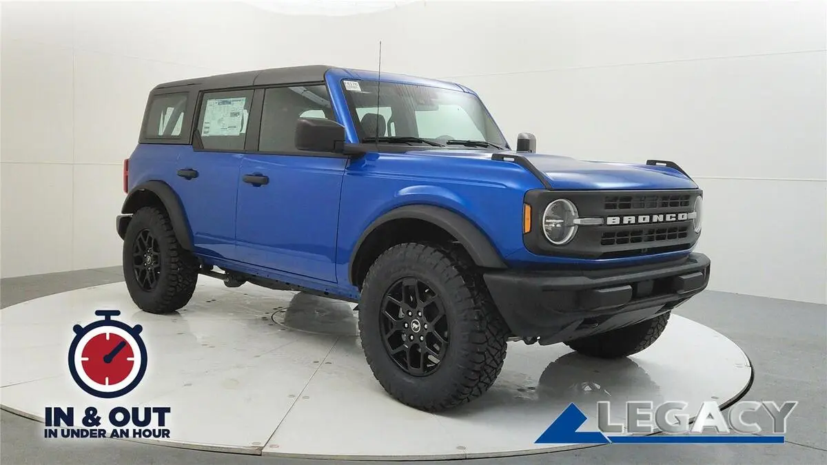 2025 Ford Bronco 4-Door Base's photo